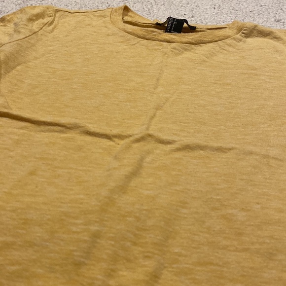 Yellow soft tshirt - Picture 2 of 6